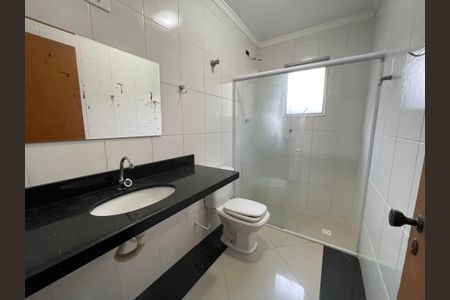 Casa para alugar com 295m², 4 quartos e 2 vagasBanheiro 2