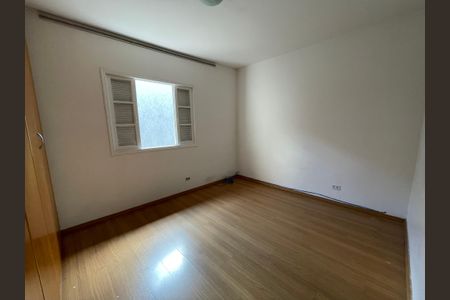 Casa para alugar com 295m², 4 quartos e 2 vagasQuarto 2