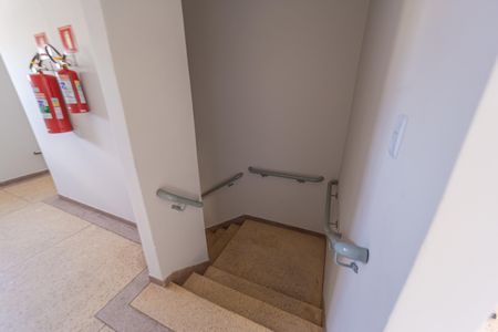 Apartamento para alugar com 55m², 2 quartos e 1 vagaEscada