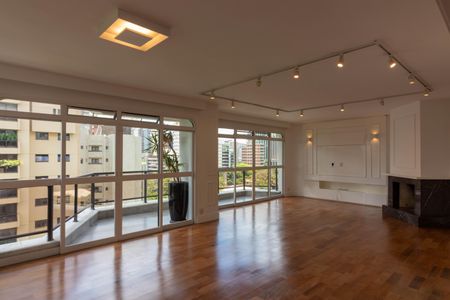 Apartamento para alugar com 190m², 3 quartos e 3 vagas Apartamento para alugar com 190m², 3 quartos e 3 vagasSala