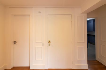 Apartamento para alugar com 190m², 3 quartos e 3 vagas Apartamento para alugar com 190m², 3 quartos e 3 vagasSala