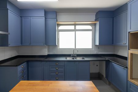 Apartamento para alugar com 190m², 3 quartos e 3 vagas Apartamento para alugar com 190m², 3 quartos e 3 vagasCozinha