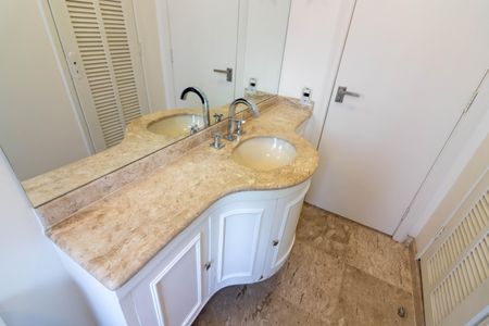 Apartamento para alugar com 190m², 3 quartos e 3 vagas Apartamento para alugar com 190m², 3 quartos e 3 vagasBanheiro