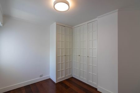 Apartamento para alugar com 190m², 3 quartos e 3 vagas Apartamento para alugar com 190m², 3 quartos e 3 vagasQuarto 2