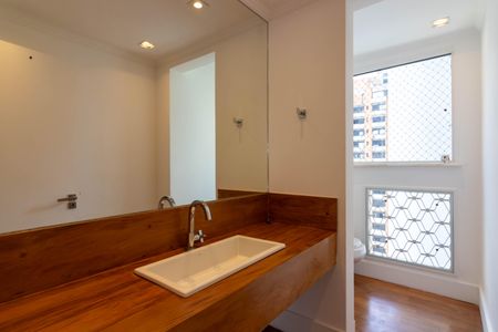 Apartamento para alugar com 190m², 3 quartos e 3 vagas Apartamento para alugar com 190m², 3 quartos e 3 vagasLavabo