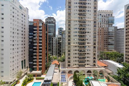 Apartamento para alugar com 190m², 3 quartos e 3 vagas Apartamento para alugar com 190m², 3 quartos e 3 vagasVista do Quarto de Serviço