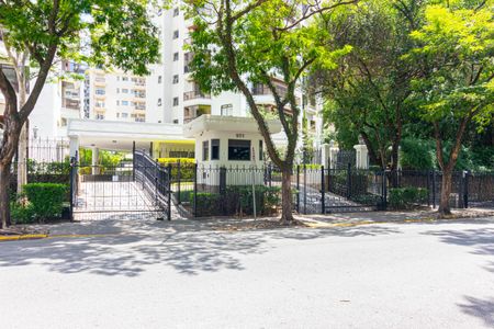 Apartamento para alugar com 190m², 3 quartos e 3 vagas Apartamento para alugar com 190m², 3 quartos e 3 vagasFachada