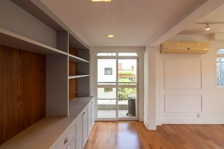 Apartamento para alugar com 190m², 3 quartos e 3 vagas Apartamento para alugar com 190m², 3 quartos e 3 vagasSala