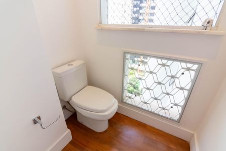 Apartamento para alugar com 190m², 3 quartos e 3 vagas Apartamento para alugar com 190m², 3 quartos e 3 vagasLavabo