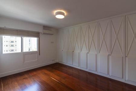 Apartamento para alugar com 190m², 3 quartos e 3 vagas Apartamento para alugar com 190m², 3 quartos e 3 vagasSuíte