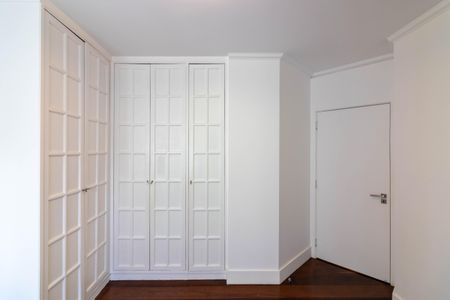 Apartamento para alugar com 190m², 3 quartos e 3 vagas Apartamento para alugar com 190m², 3 quartos e 3 vagasQuarto 2