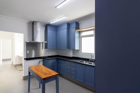 Apartamento para alugar com 190m², 3 quartos e 3 vagas Apartamento para alugar com 190m², 3 quartos e 3 vagasCozinha