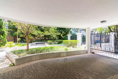 Apartamento para alugar com 190m², 3 quartos e 3 vagas Apartamento para alugar com 190m², 3 quartos e 3 vagasEntrada