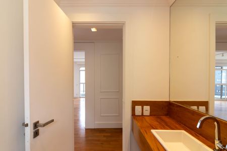 Apartamento para alugar com 190m², 3 quartos e 3 vagas Apartamento para alugar com 190m², 3 quartos e 3 vagasLavabo