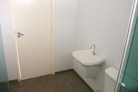 Apartamento para alugar com 215m², 3 quartos e 2 vagasBanheiro 2