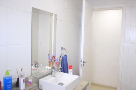 Apartamento para alugar com 64m², 2 quartos e 2 vagasBanheiro