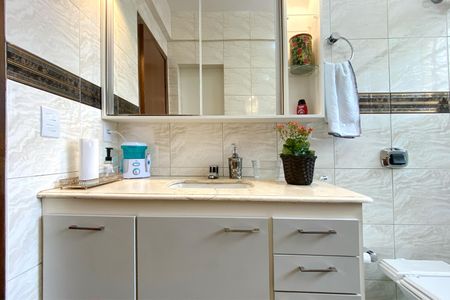 Apartamento para alugar com 75m², 2 quartos e 1 vagaBanheiro