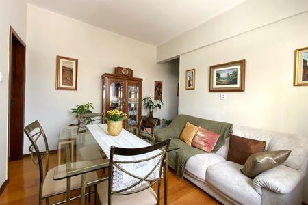 Sala de apartamento para alugar com 2 quartos, 75m² em Lourdes , Belo Horizonte