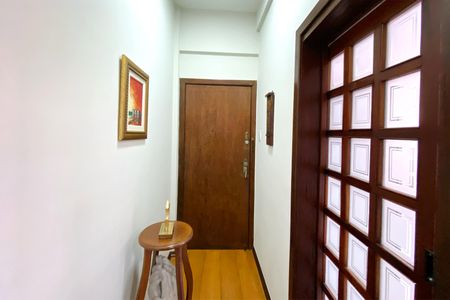 Hall de entrada de apartamento para alugar com 2 quartos, 75m² em Lourdes , Belo Horizonte
