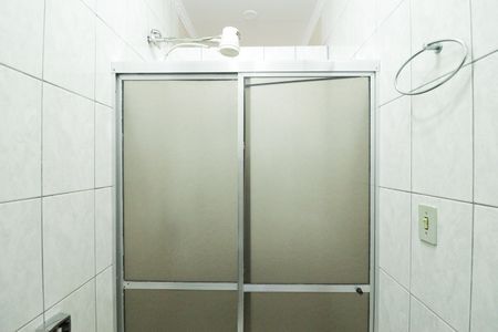 Casa à venda com 242m², 5 quartos e 2 vagas Casa à venda com 242m², 5 quartos e 2 vagasBanheiro Social