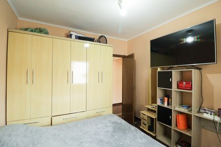 Casa à venda com 242m², 5 quartos e 2 vagas Casa à venda com 242m², 5 quartos e 2 vagasSuíte 2