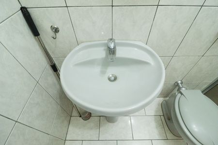 Casa à venda com 242m², 5 quartos e 2 vagas Casa à venda com 242m², 5 quartos e 2 vagasBanheiro Social