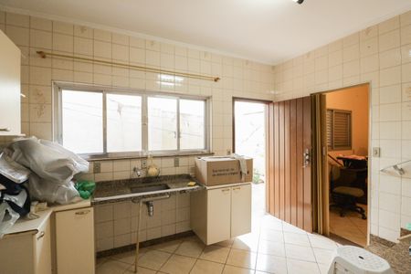 Casa à venda com 242m², 5 quartos e 2 vagas Casa à venda com 242m², 5 quartos e 2 vagasCozinha 1