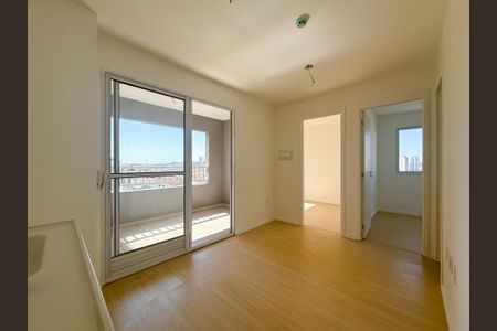 Sala e cozinha de apartamento à venda com 2 quartos, 35m² em Vila Santo Estefano, São Paulo