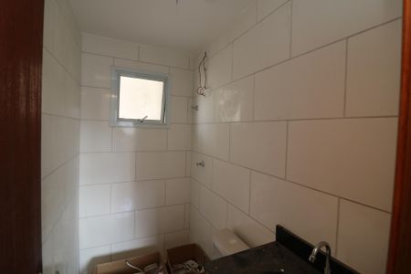 Apartamento para alugar com 46m², 2 quartos e sem vagaBanheiro