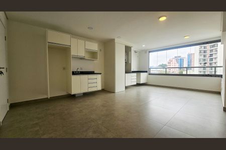 Sala, Cozinha e área de serviço de apartamento para alugar com 2 quartos, 62m² em Vila Azevedo, São Paulo
