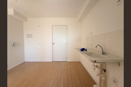 Cozinha de apartamento à venda com 2 quartos, 29m² em Vila Santo Estefano, São Paulo