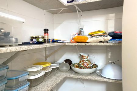 Apartamento para alugar com 280m², 3 quartos e 2 vagasDispensa