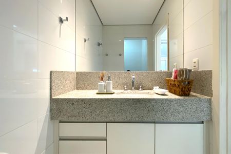 Apartamento para alugar com 280m², 3 quartos e 2 vagasBanheiro