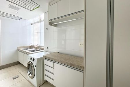 Apartamento para alugar com 280m², 3 quartos e 2 vagasÁrea de Serviço