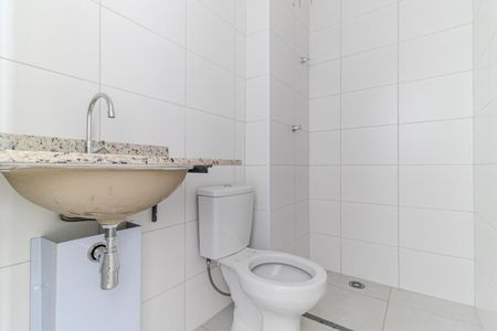 Banheiro de kitnet/studio à venda com 1 quarto, 20m² em República, São Paulo