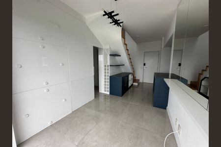 Apartamento para alugar com 188m², 2 quartos e 3 vagasSala