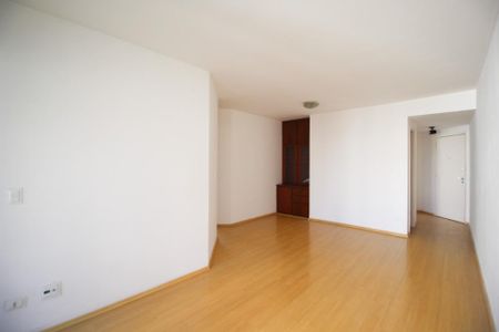 Foto 02 de apartamento à venda com 2 quartos, 68m² em Indianópolis, São Paulo