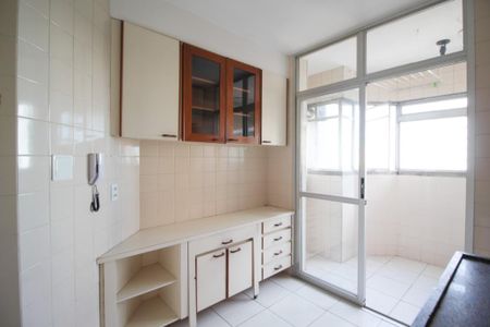 Apartamento à venda com 68m², 2 quartos e 1 vagaFoto 05