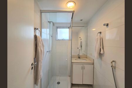 Apartamento à venda com 75m², 2 quartos e 1 vagaBanheiro Social