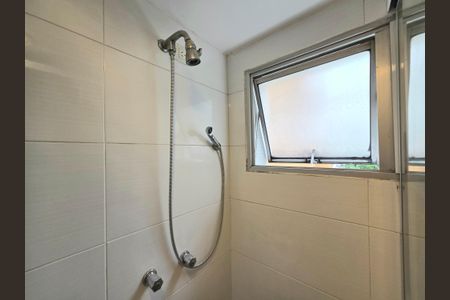 Apartamento à venda com 75m², 2 quartos e 1 vagaBanheiro Social