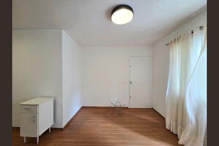 Sala de apartamento para alugar com 2 quartos, 75m² em Indianópolis, São Paulo