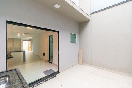 Casa à venda com 117m², 3 quartos e 2 vagasÁrea gourmet