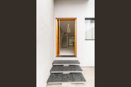 Casa à venda com 117m², 3 quartos e 2 vagasGaragem - Entrada