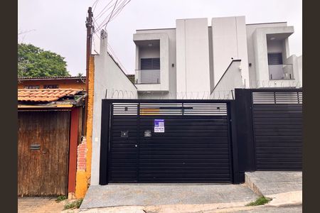 Casa à venda com 117m², 3 quartos e 2 vagasFachada
