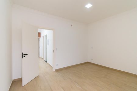 Casa à venda com 117m², 3 quartos e 2 vagasSuíte