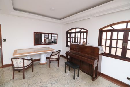 Casa para alugar com 286m², 3 quartos e 1 vagaSala