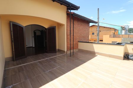 Casa para alugar com 286m², 3 quartos e 1 vagaSuíte master