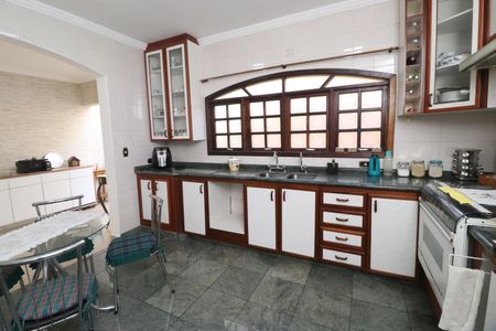 Casa para alugar com 286m², 3 quartos e 1 vagaCozinha