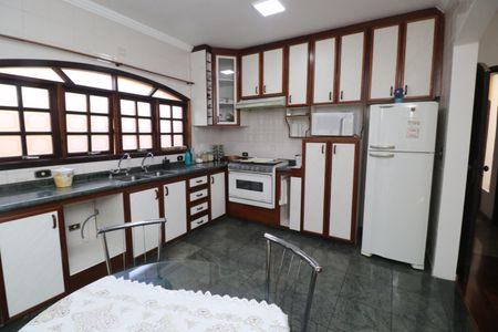 Casa para alugar com 286m², 3 quartos e 1 vagaCozinha