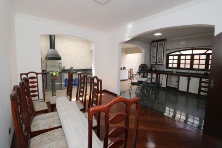 Casa para alugar com 286m², 3 quartos e 1 vagaCozinha